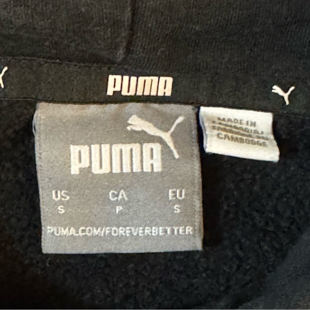 PUMA Black Hoodie with White Logo

#1409 - Picture 7 of 10